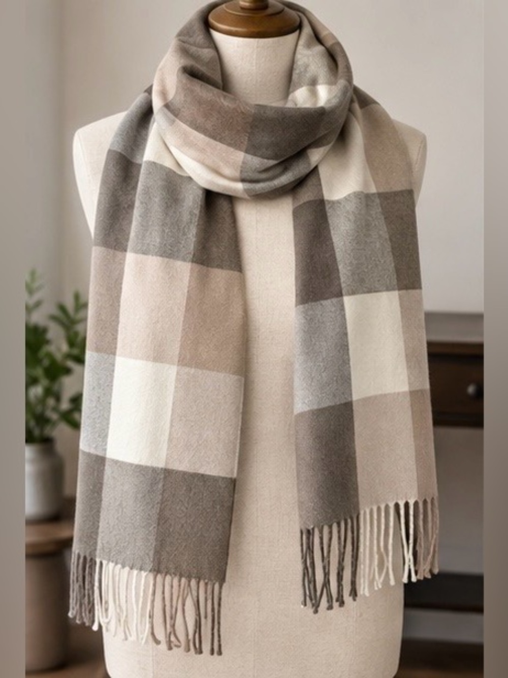 100% Cashmere Plaid Scarf Made in Scotland Beige Gray Ivory Fringe 70”